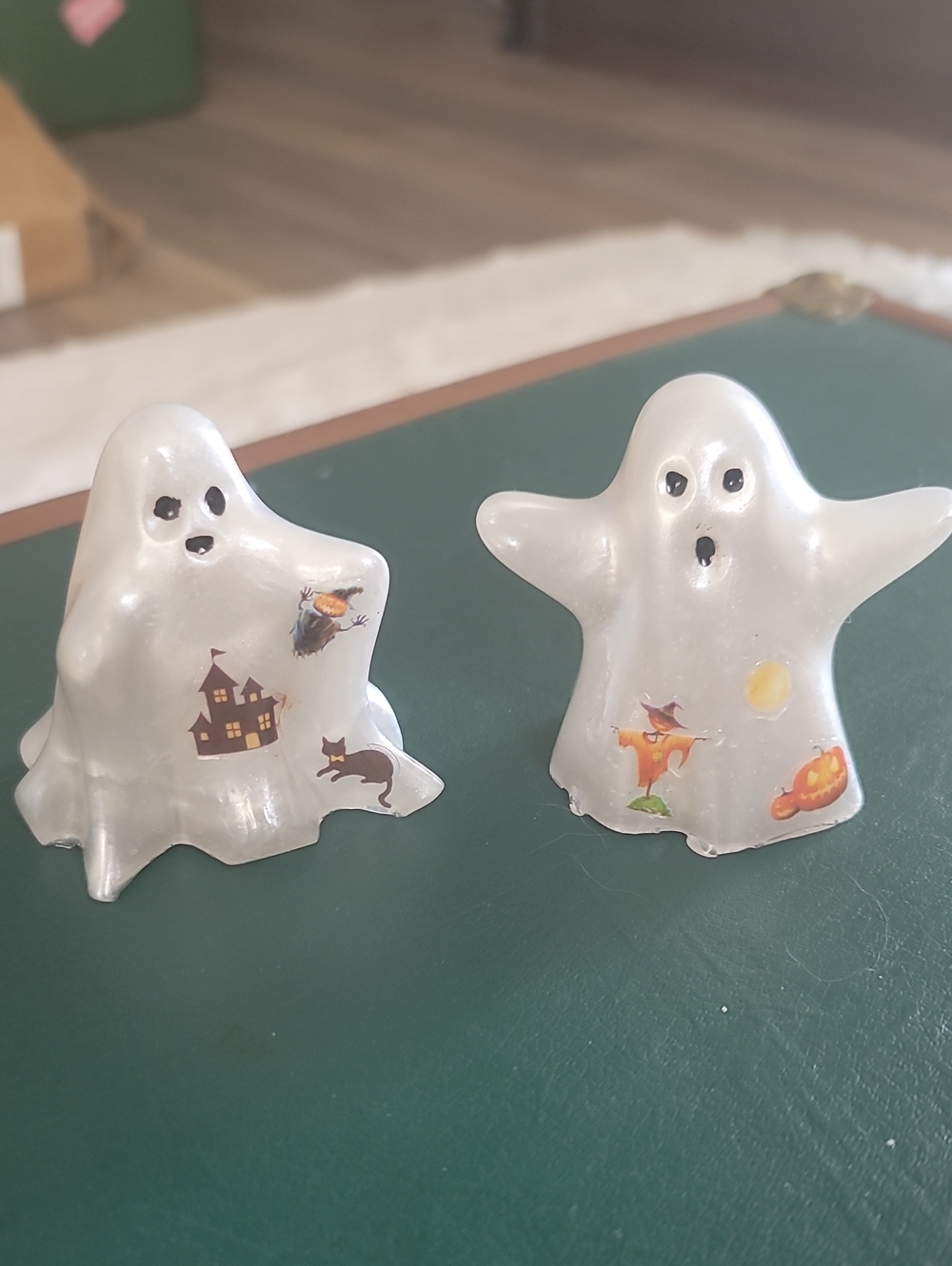 Glowing Ghosts